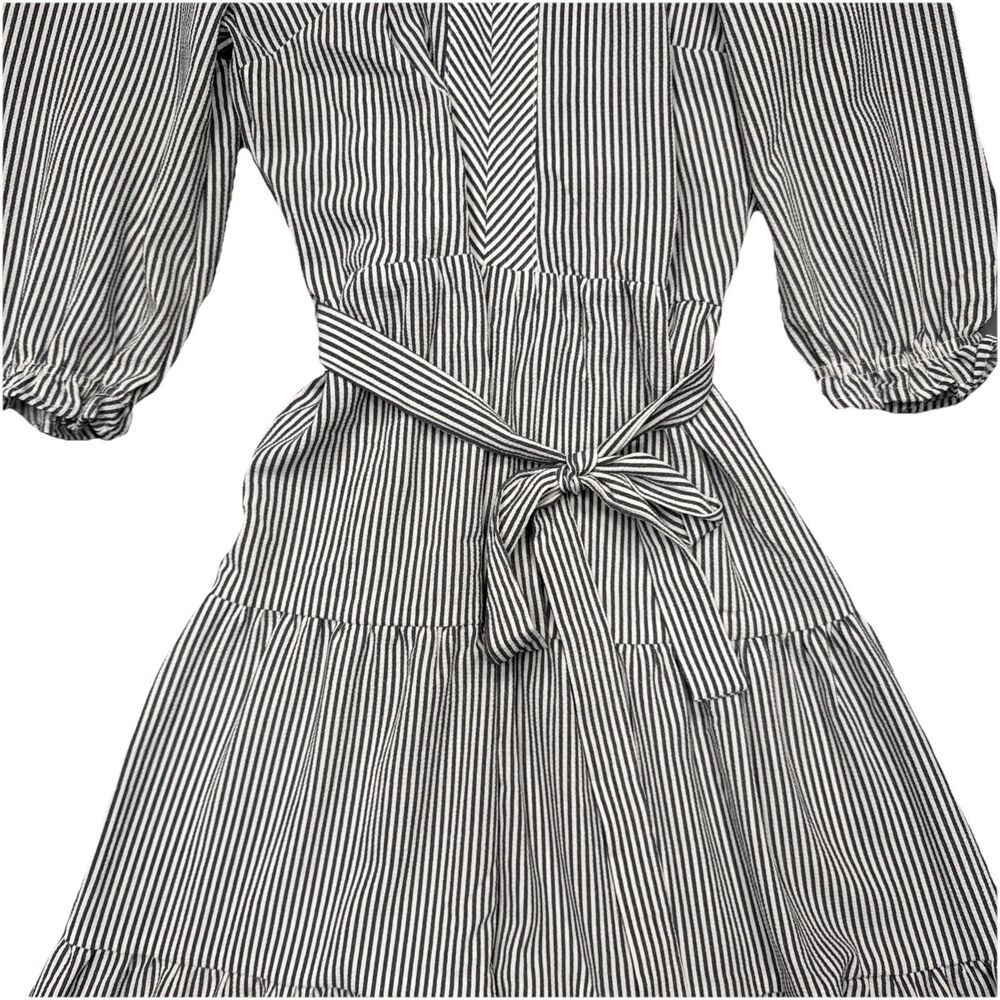 Monteau Dress M Blue White Pinstripe Belt V-Neck Knee Length Lightweight Tiered - Picture 7 of 10
